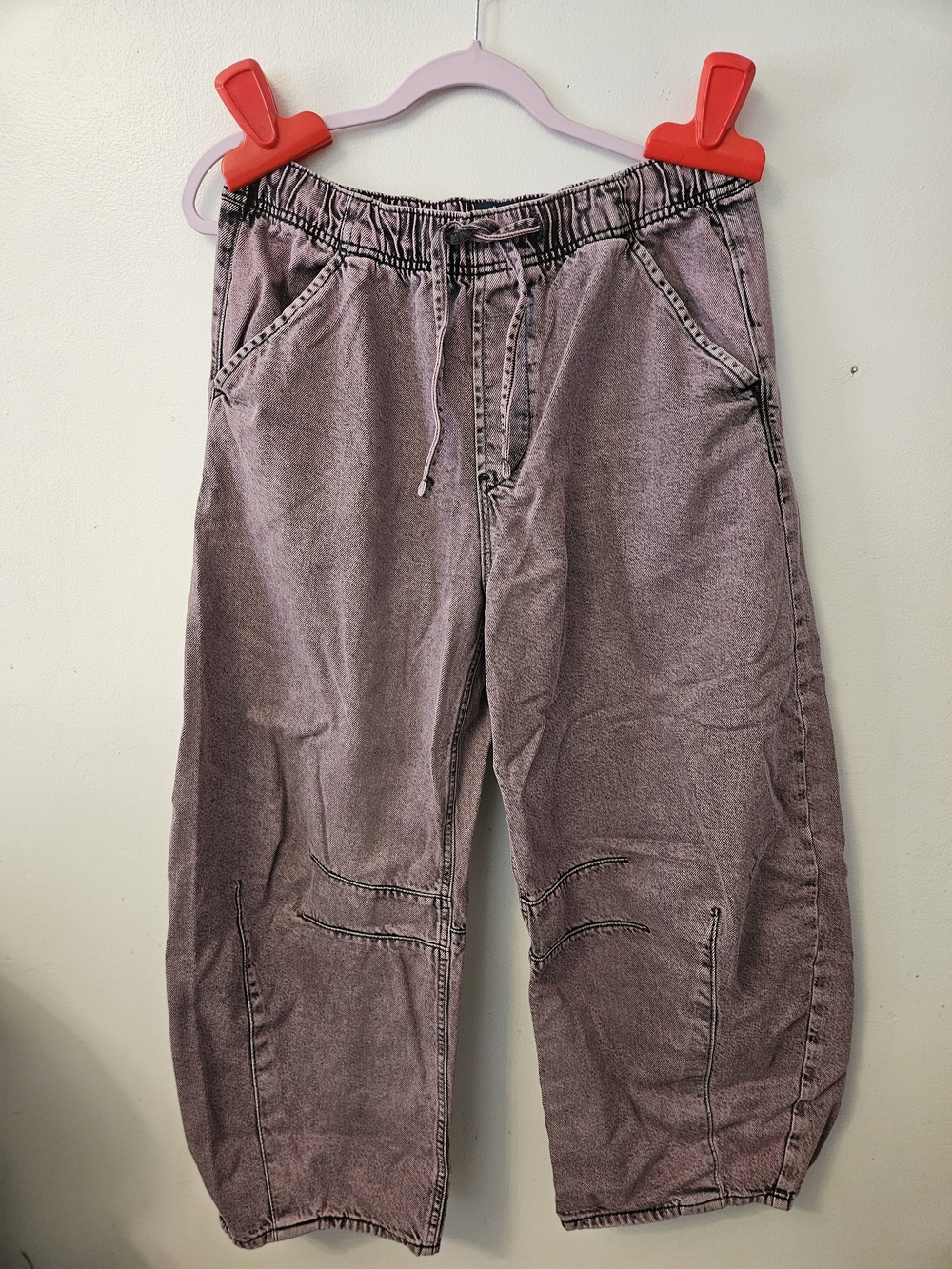 GAP NWOT Dark Denim With A Pink Wash With Drawstring Horseshoe Pants/Jeans